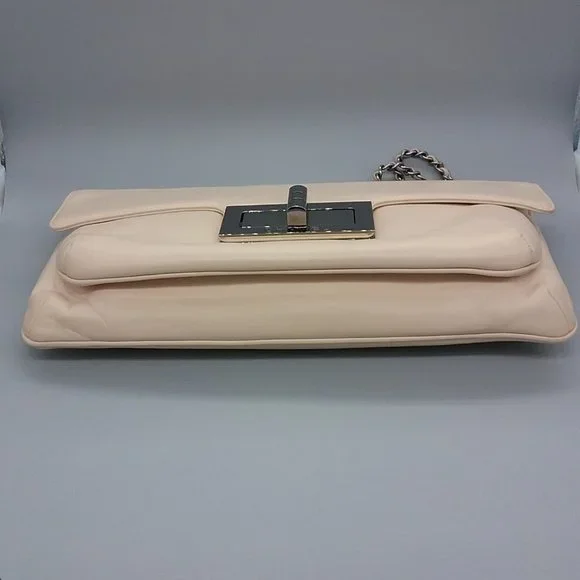 SOLD! 🤑 CHANEL Mademoiselle East West Flap - Picture 3 of 17